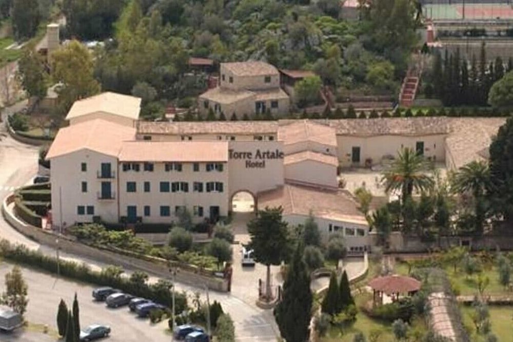 Фото Torre Artale Hotel