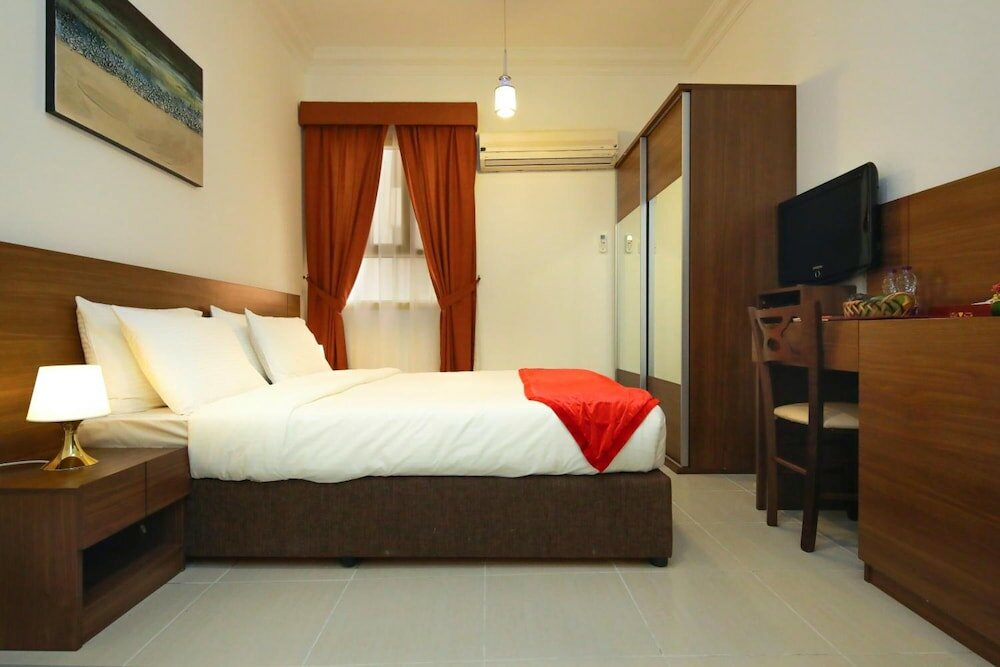 Фото LaVilla Hotel