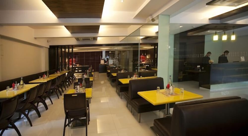 Фото Keys Select by Lemon Tree Hotels, Nestor, Mumbai