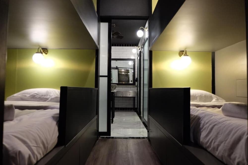 Фото Four Sisters Homestay - Hostel