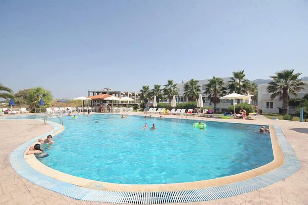 Фото Irina Beach Hotel