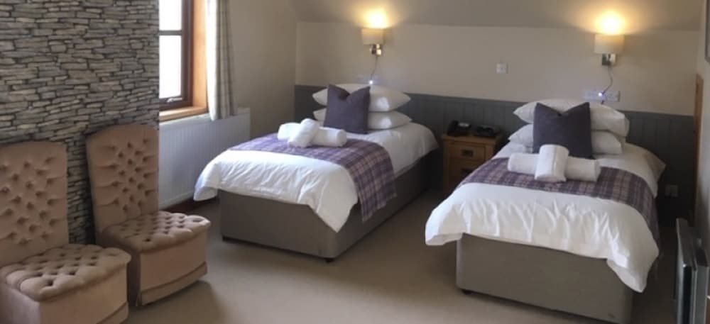 Фото Standing Stones Hotel