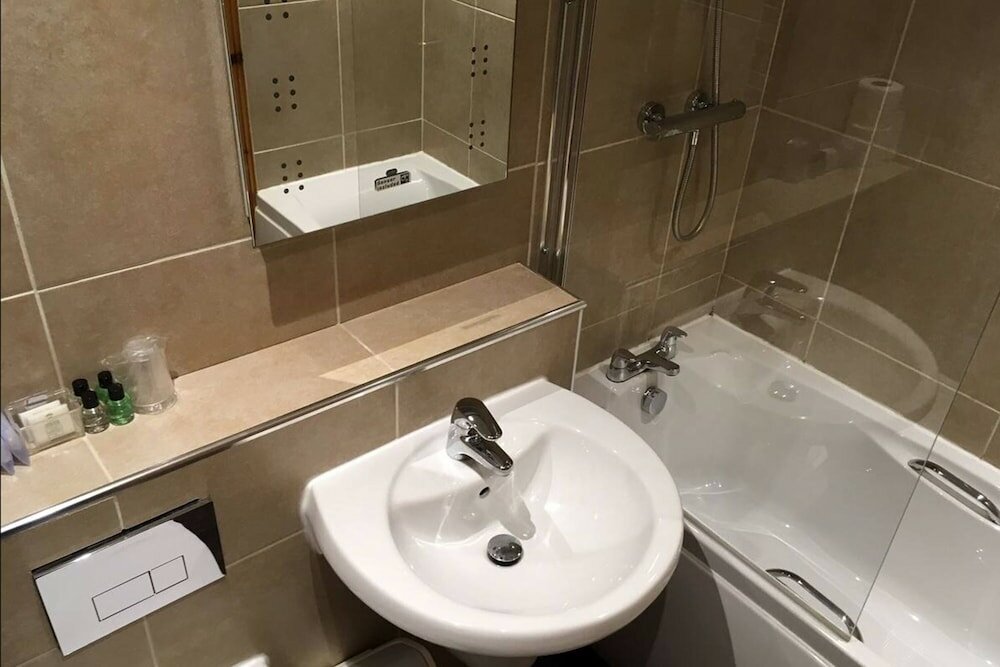 Фото Standing Stones Hotel