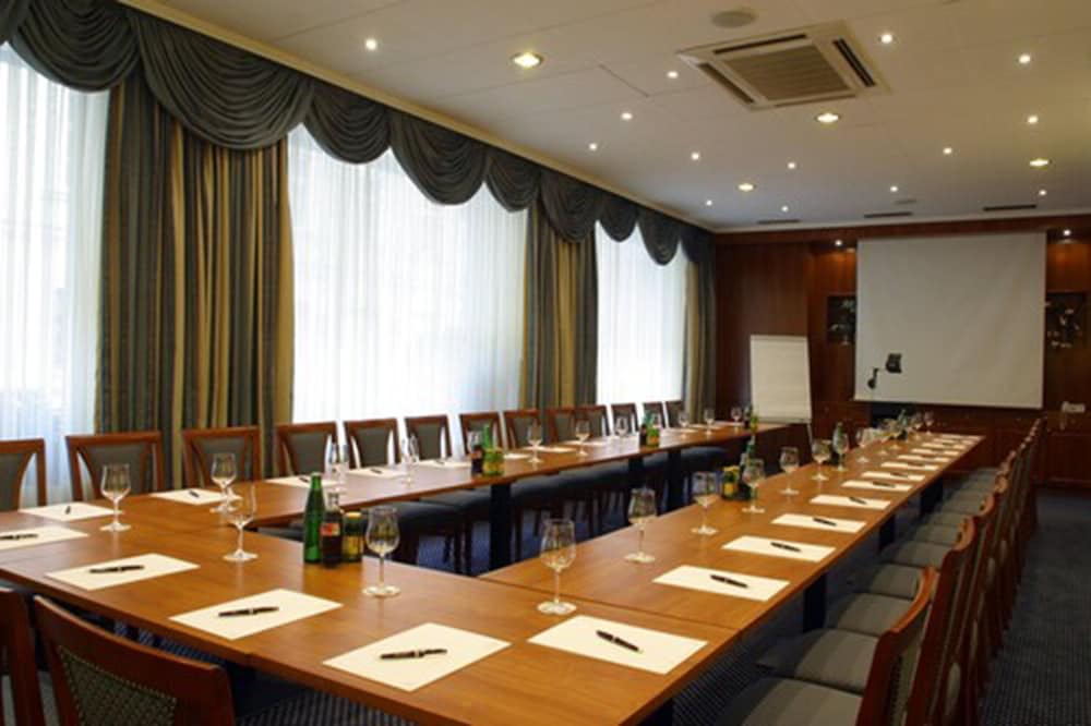 Фото Hotel Erzherzog Rainer in Vienna