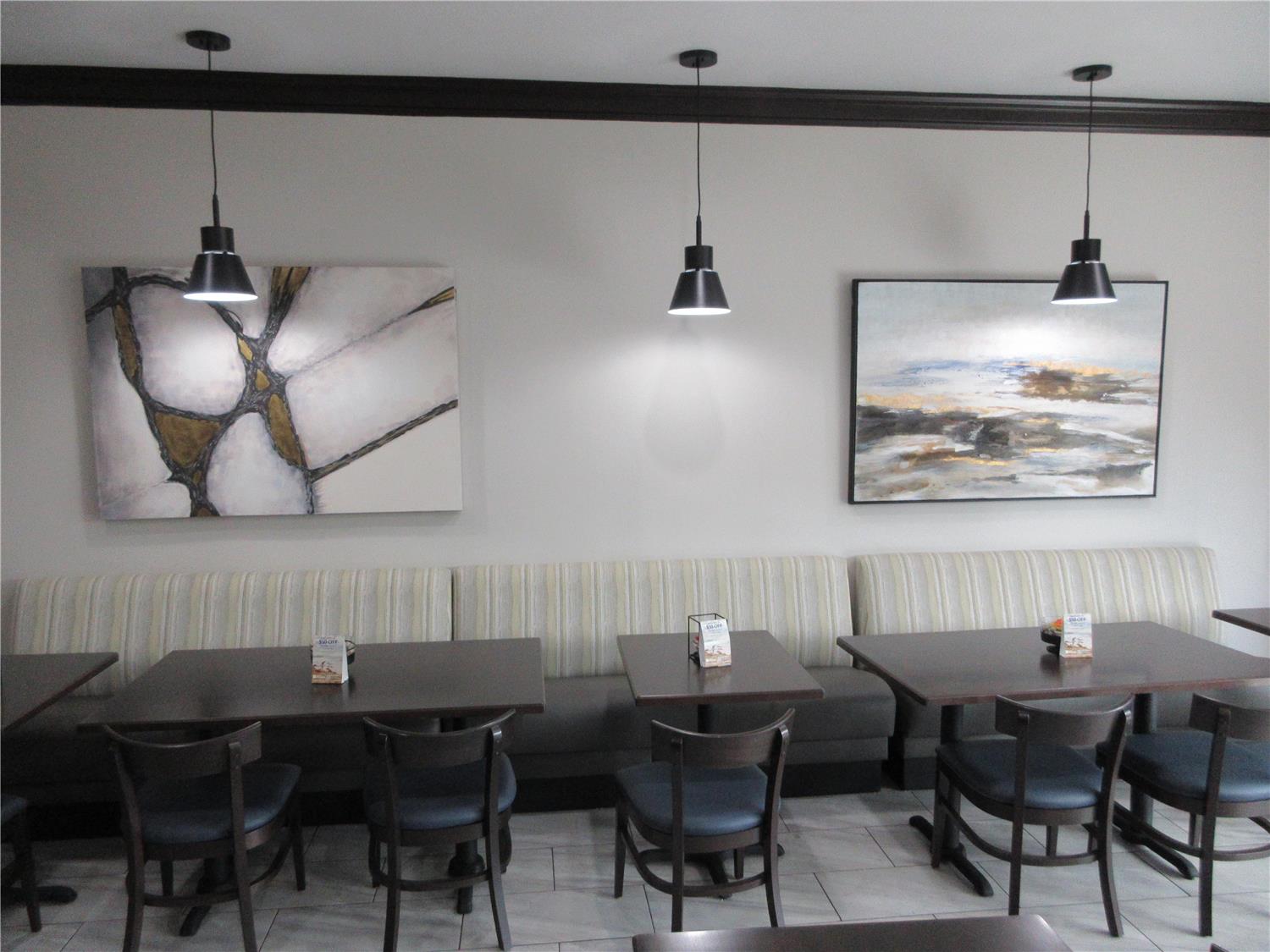 Фото SureStay Plus Hotel by Best Western San Antonio SeaWorld