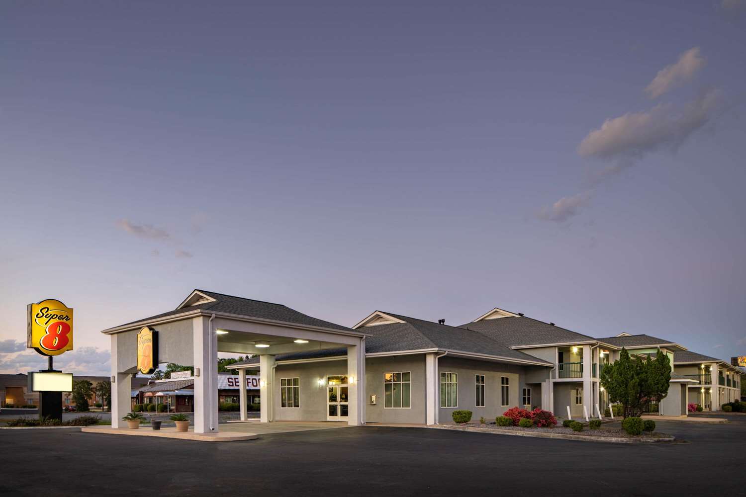 Фото Super 8 by Wyndham Port Wentworth Savannah Area