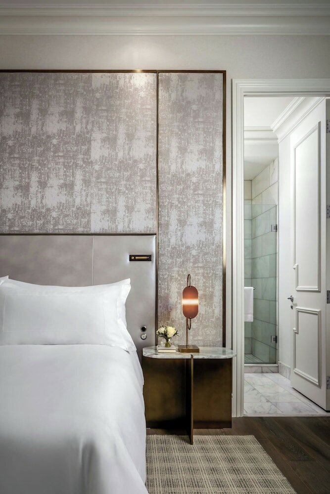 Фото The St. Regis Toronto