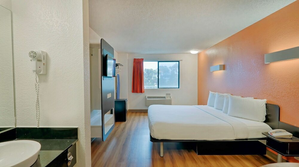 Фото Motel 6 Los Angeles, Ca - Los Angeles - Lax