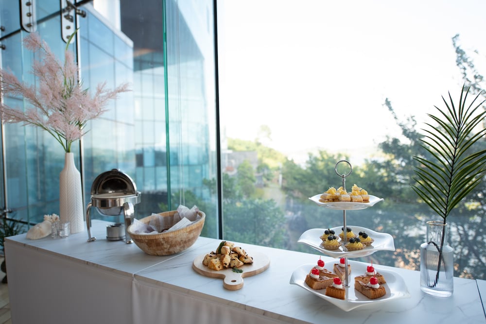 Фото Hidden Bay Hotel