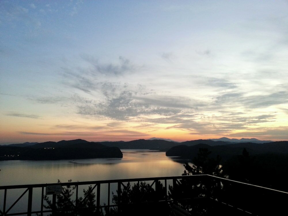 Фото Asia Lakeside Hotel