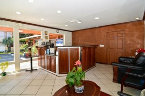 Гостиница Rodeway Inn Convention Center