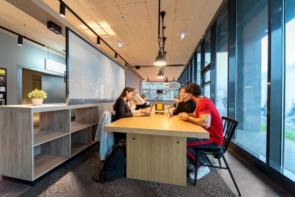 Фото a&o Graz Hauptbahnhof