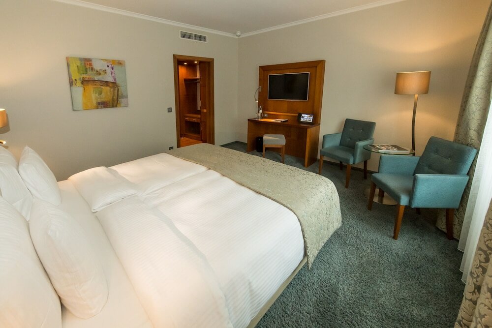 Фото Hotel Oranien Wiesbaden