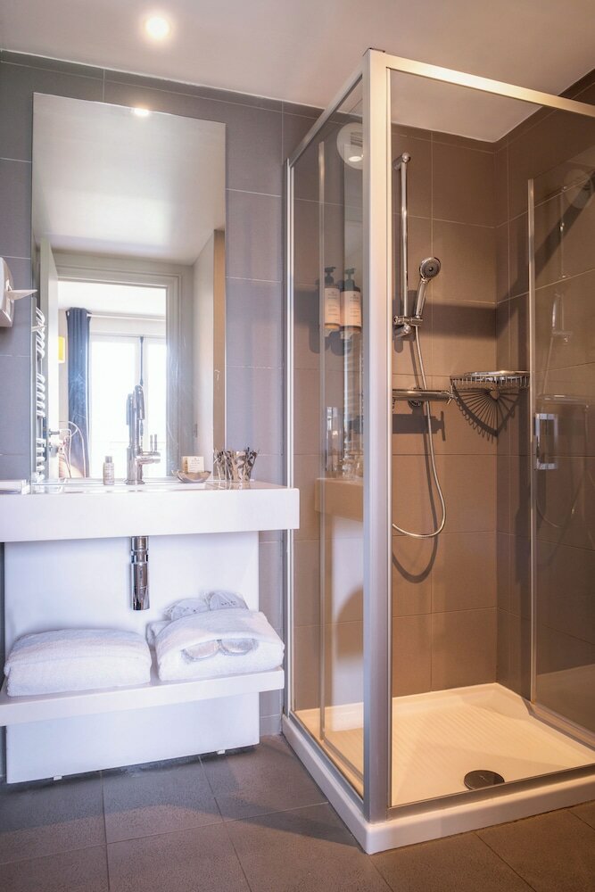 Фото Suites and Hotel Helzear Champs Elysees