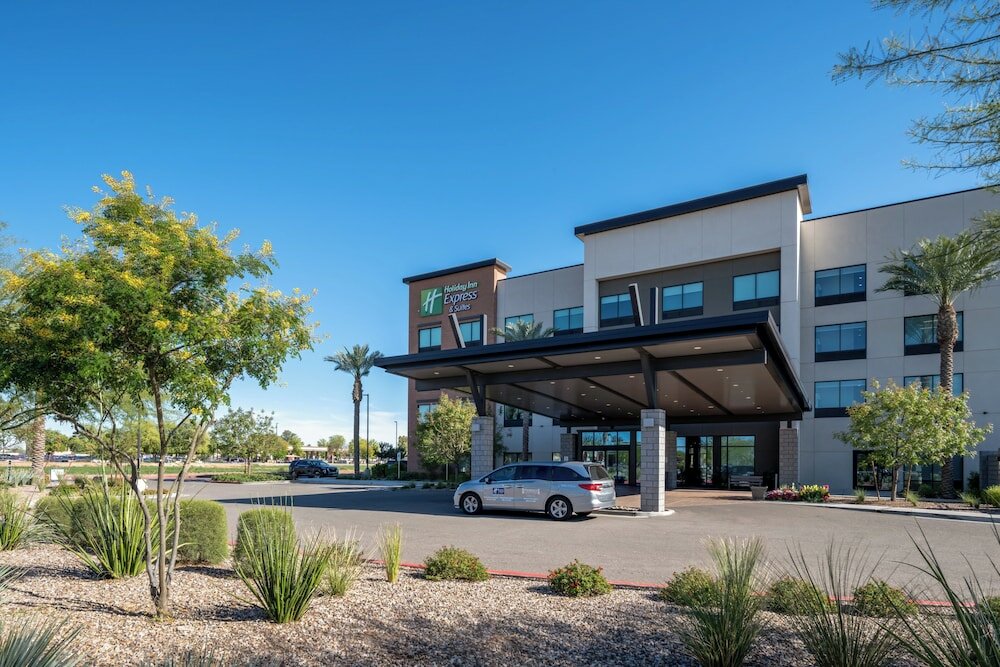 Фото Holiday Inn Express And Suites Gilbert Mesa Gateway Airport, an Ihg Hotel