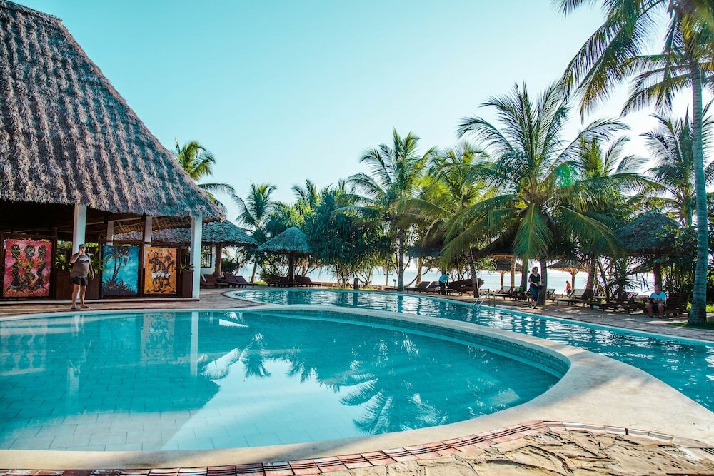 Фото Uroa Bay Beach Resort