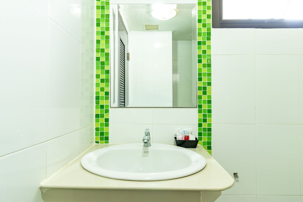 Фото Grannylla Residence Charoenkrung