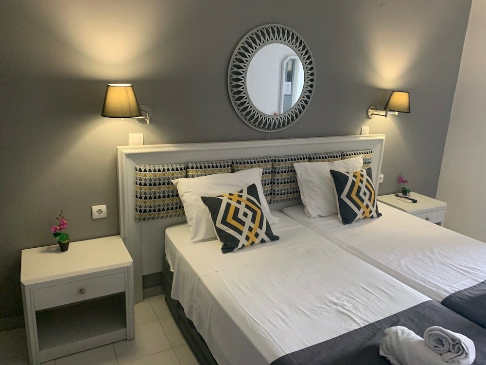 Фото Alkyonides Hotel