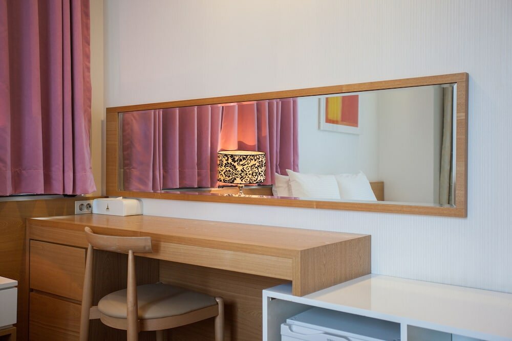 Фото Pharos Hotel