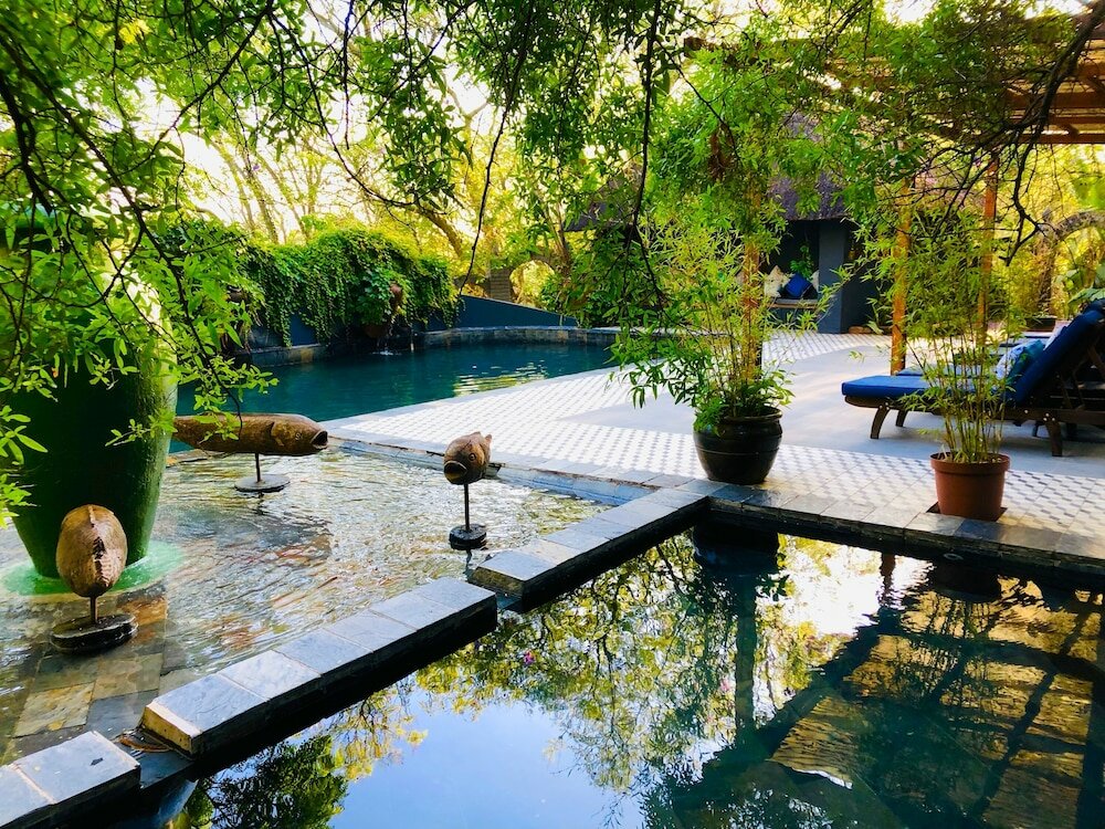 Фото Shangri-La Country Hotel