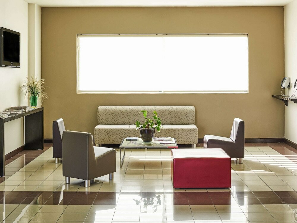 Фото Ibis Monterrey Valle