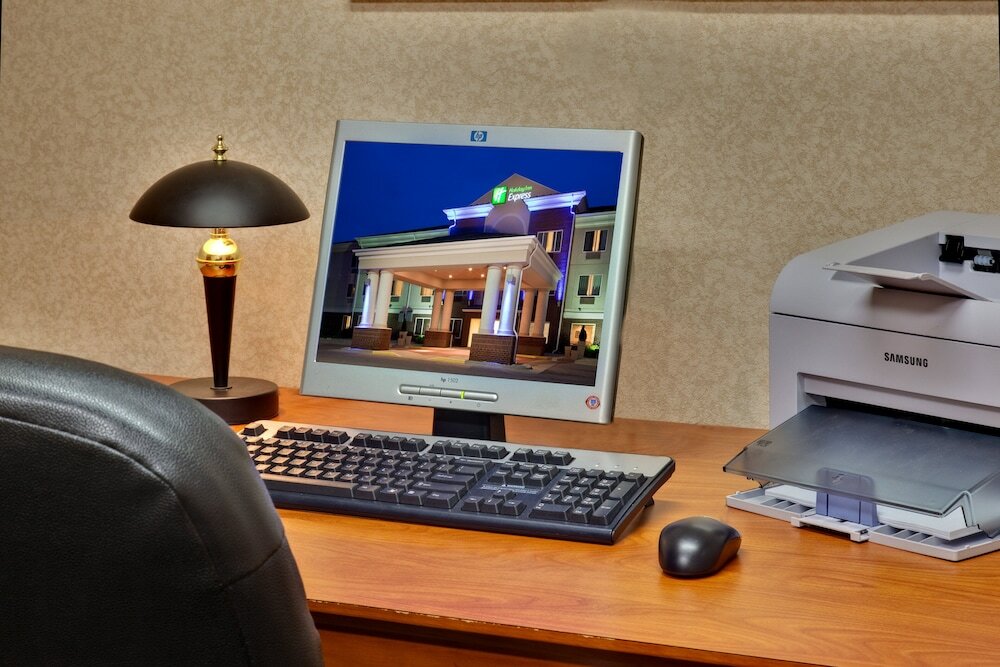 Фото Holiday Inn Express & Suites Vermillion