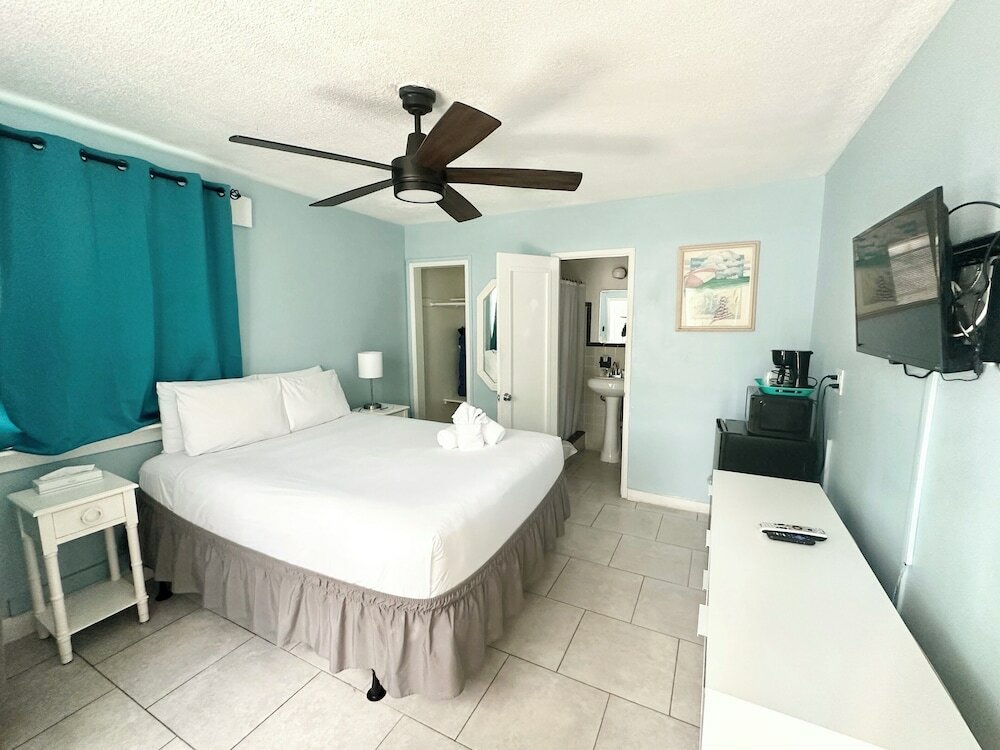 Фото The St Maurice Beach Inn