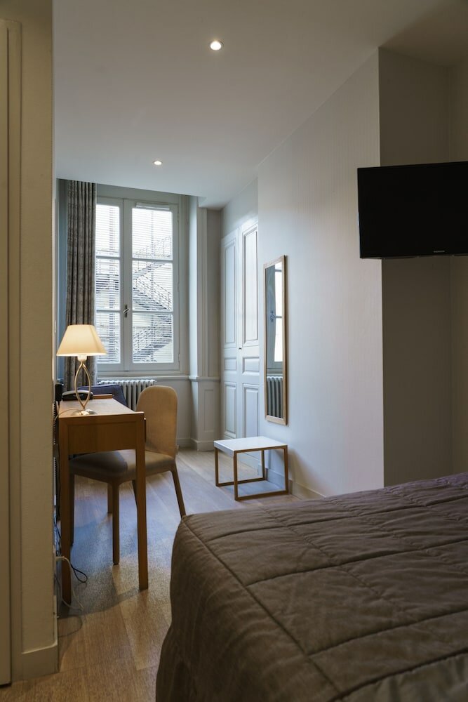 Фото Hotel du Theatre