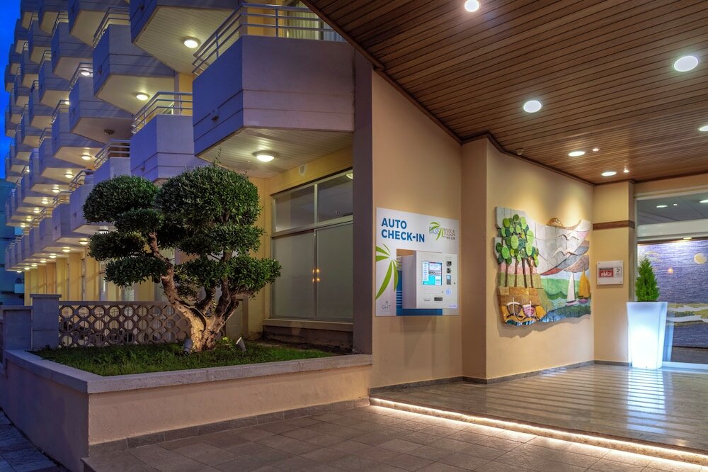 Фото Hotel Ght Oasis Tossa & SPA