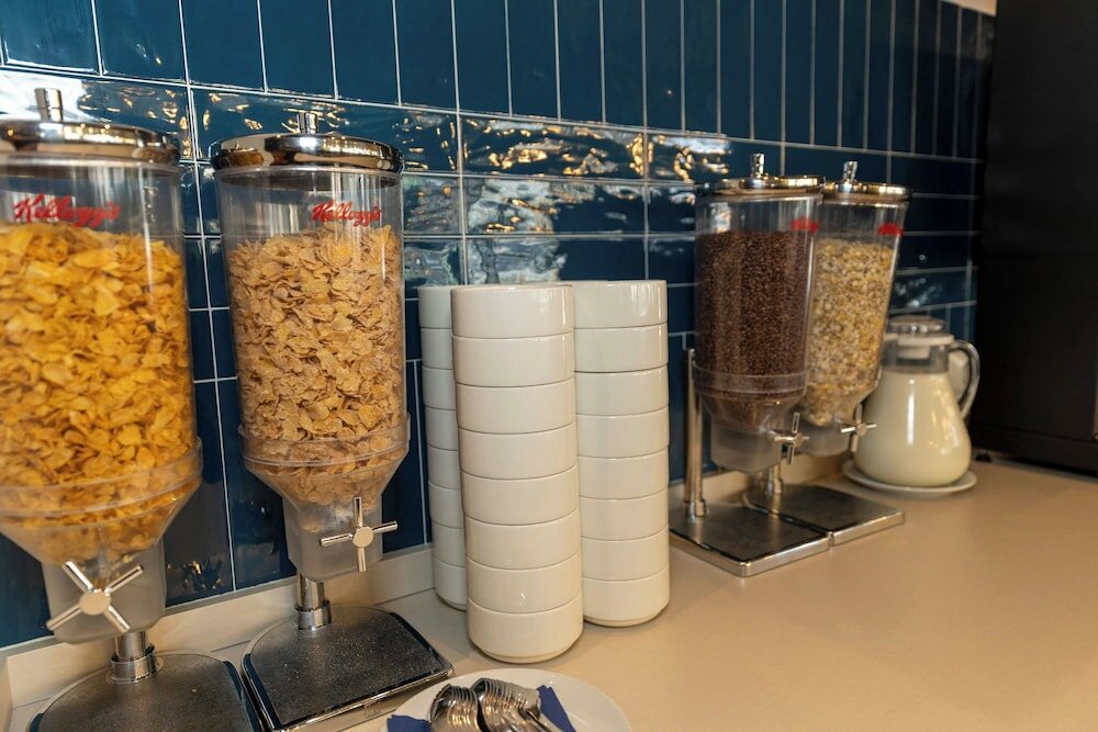 Фото Travelodge Barcelona Poblenou