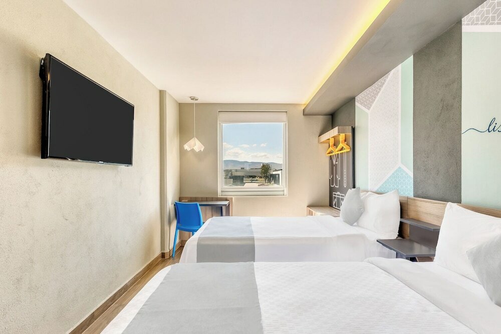 Фото One San Luis Potosi Glorieta Juarez