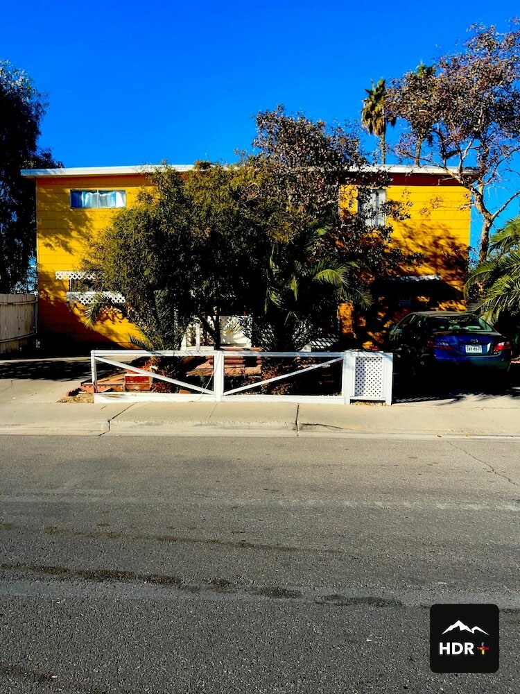 Фото The Yellow Penthouse