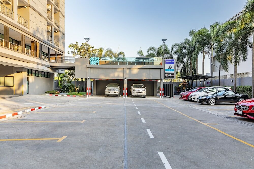 Фото Livotel Hotel Hua Mak Bangkok