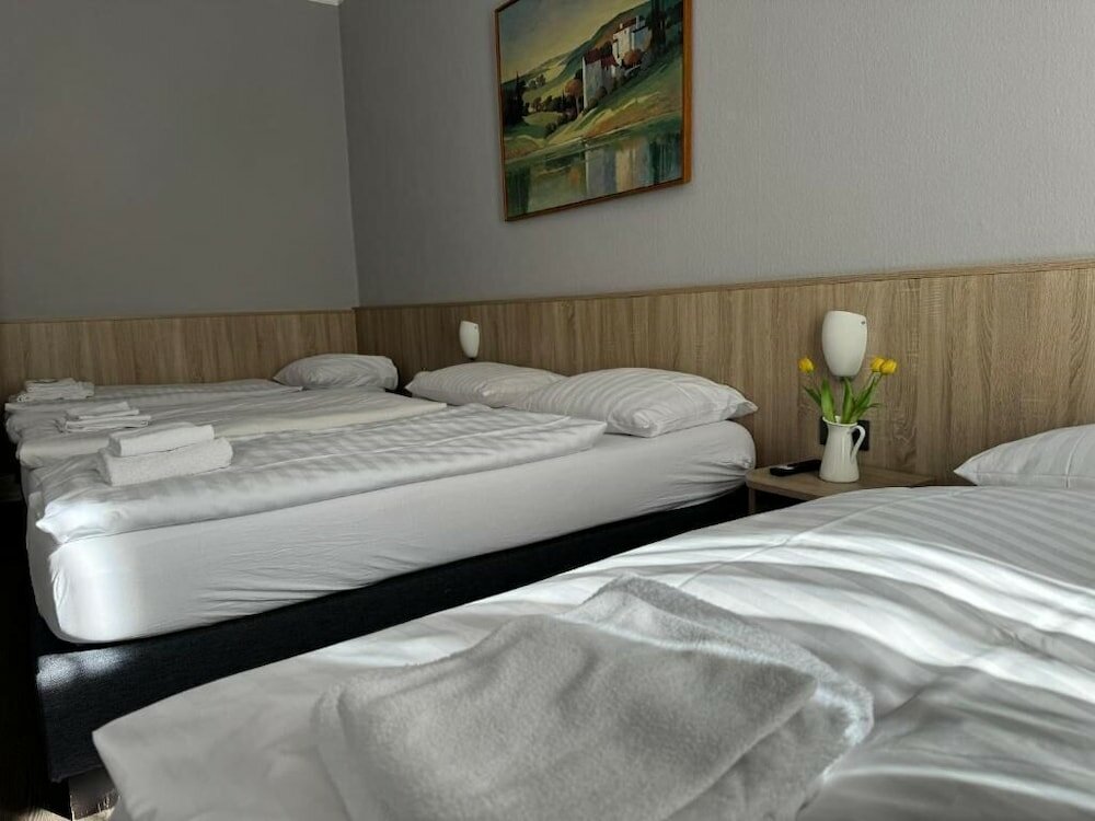 Фото Hotel-Pension Kieler Hof