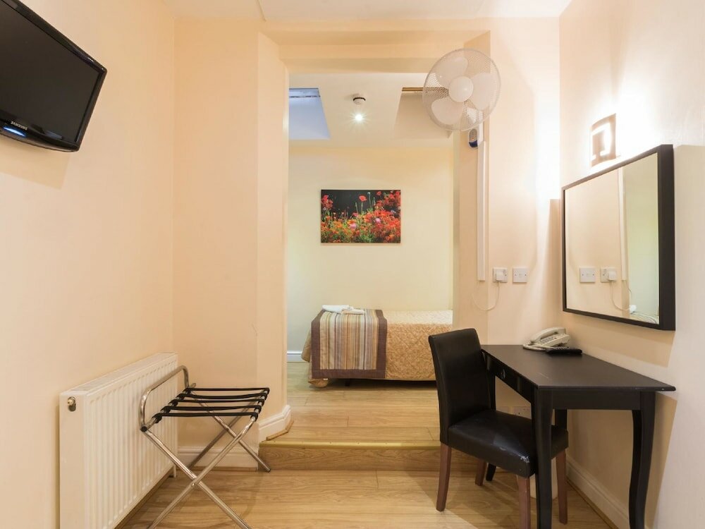 Фото Notting Hill Gate Hotel