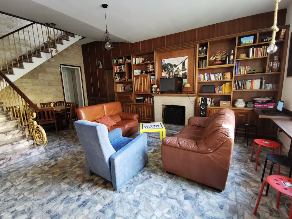 Фото Mucha Masia Hostel Rural-Urbà