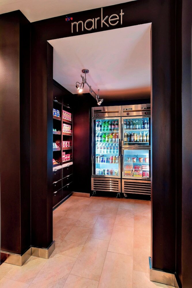 Фото Courtyard by Marriott Houston Brookhollow