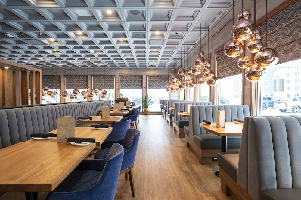 Фото Sandman Signature Sherwood Park Hotel