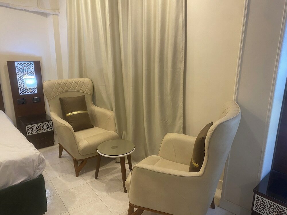 Фото Karnak Hotel