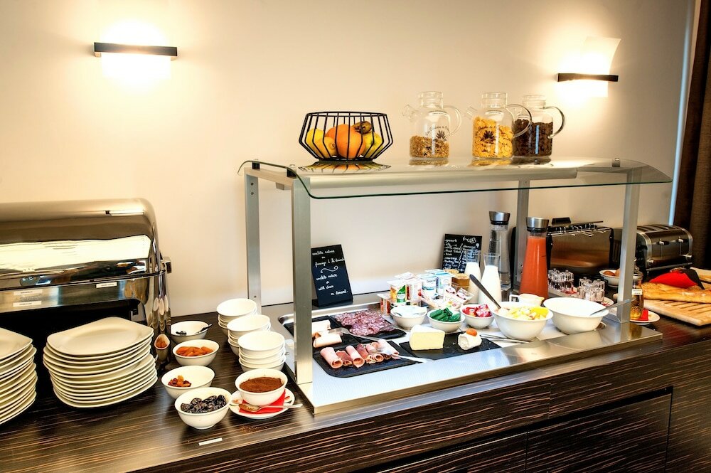 Фото Best Western Hotel Journel Antibes-Juan-les-Pins