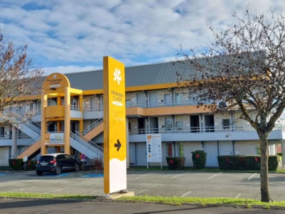 Фото Hotel The Originals Saintes Ouest Recouvrance