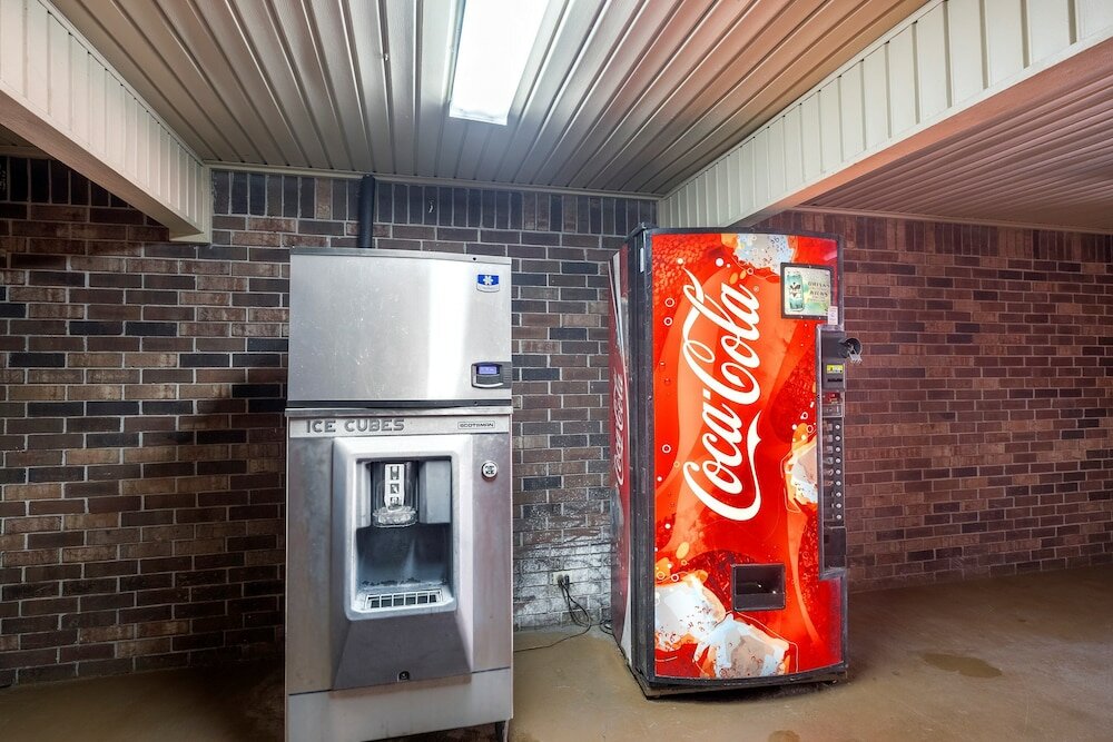 Фото Red Roof Inn Baldwin