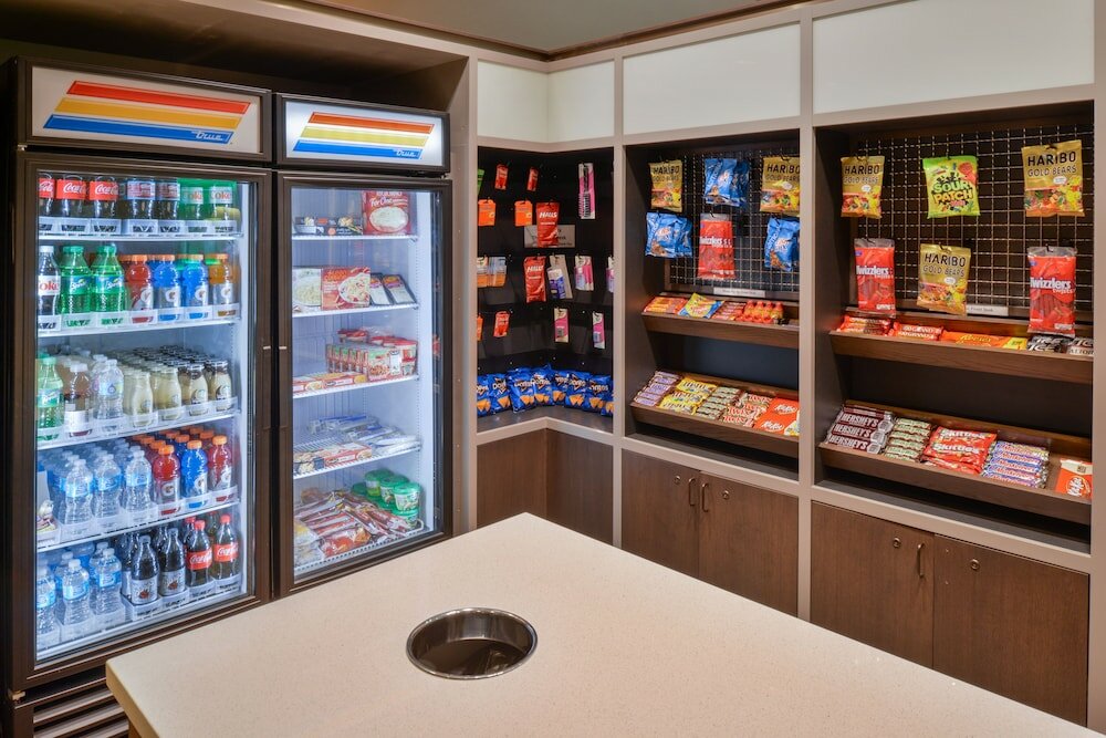 Фото Holiday Inn Kansas City Airport, an Ihg Hotel