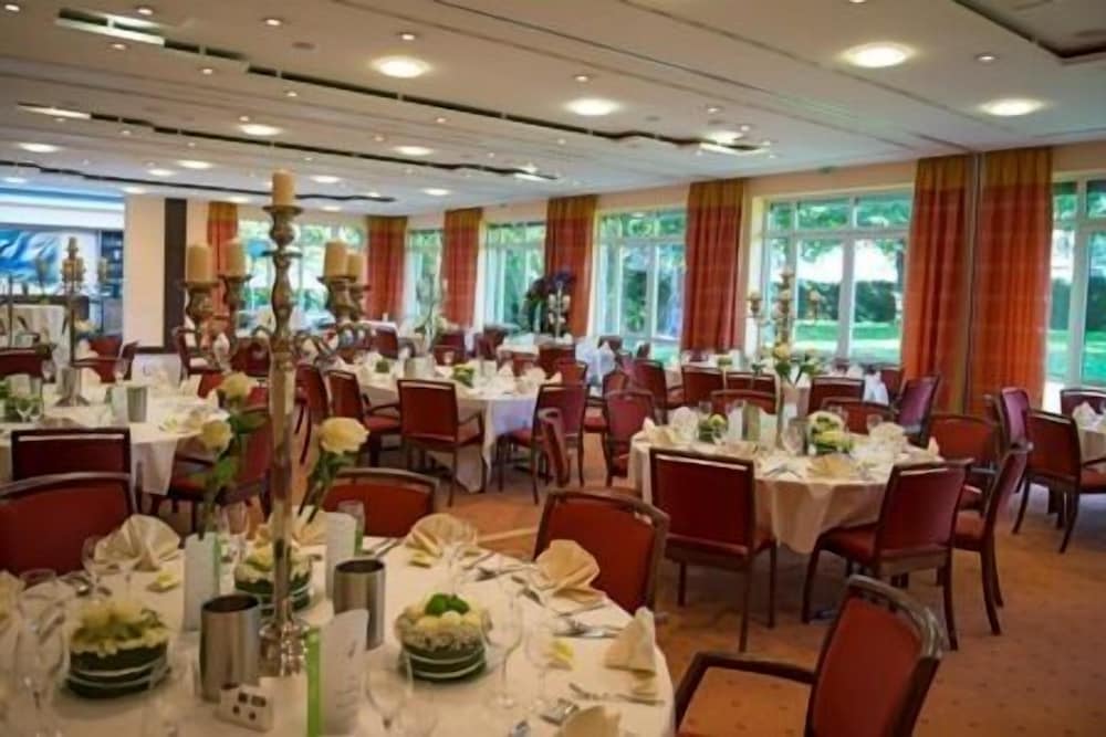 Фото Landidyll Hotel Gasthof zum Freden