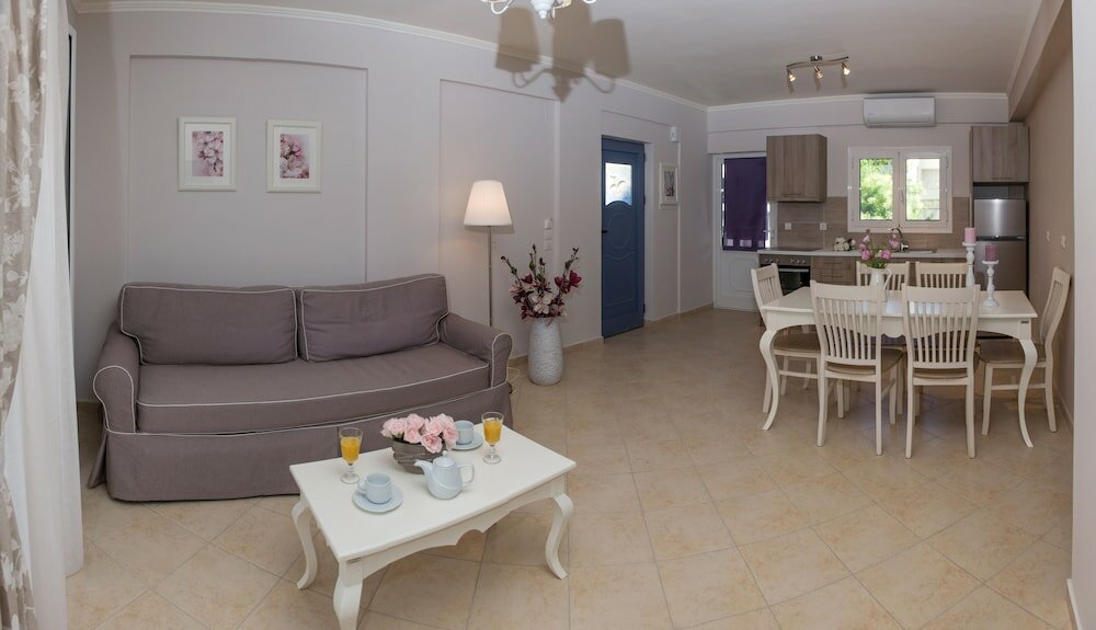 Фото Elodia Apartments