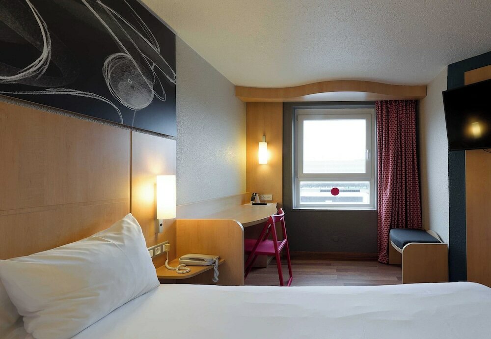 Фото B&B Hotel Reims Centre Erlon