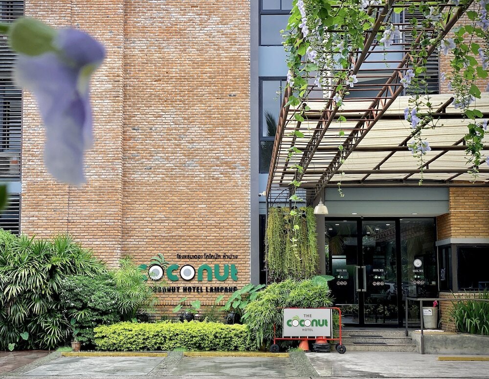 Фото The Coconut Hotel