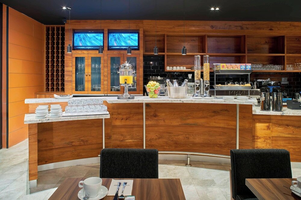 Фото Courtyard Mexico City Toreo