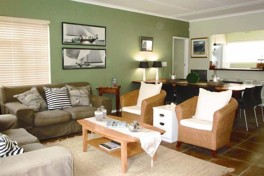 Фото 16 On Main Arniston