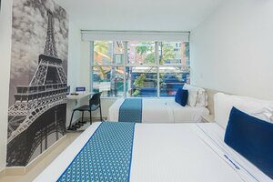 Гостиница Hotel Laureles Plaza